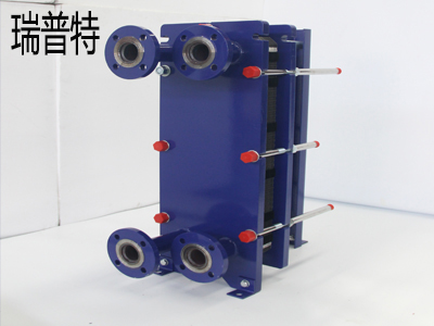 發(fā)貨進(jìn)行時(shí)，8臺(tái)水水板式換熱器整裝待發(fā)